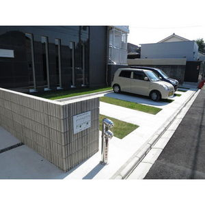 パークレジデンス上飯田駅前の駐車場
