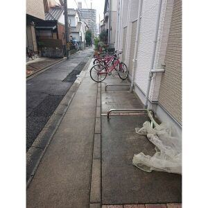 エスパス・リブレの駐車場