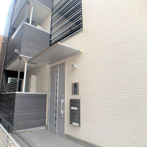 MOVE生駒WESTのエントランス