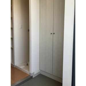 大曽根朝日マンションの玄関