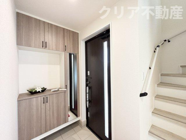 【玄関】 | 玉村町斉田第2期新築5号棟　☆LDKエアコン付☆354沿い