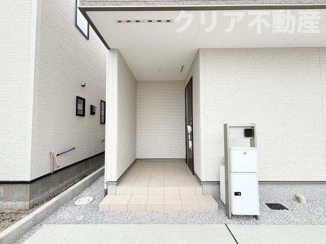 【玄関】 | 玉村町斉田第2期新築5号棟　☆LDKエアコン付☆354沿い