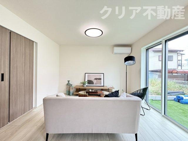 【居間・リビング】 | 玉村町斉田第2期新築5号棟　☆LDKエアコン付☆354沿い
