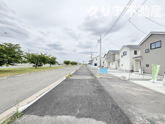 【前面道路含む現地写真】 | 玉村町斉田第2期新築5号棟　☆LDKエアコン付☆354沿い