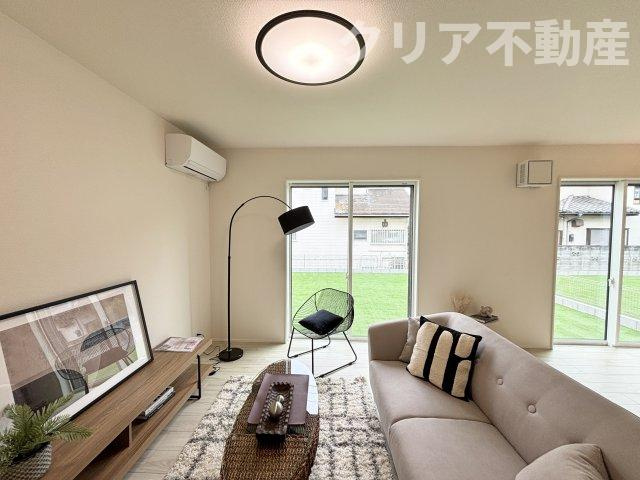 【居間・リビング】 | 玉村町斉田第2期新築5号棟　☆LDKエアコン付☆354沿い