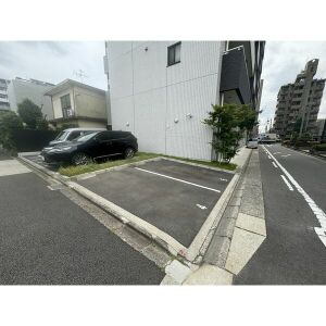 S-RESIDENCE志賀本通の駐車場