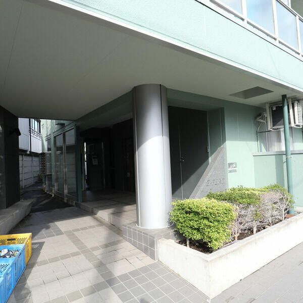 Ｅ－ＦＬＡＴのエントランス