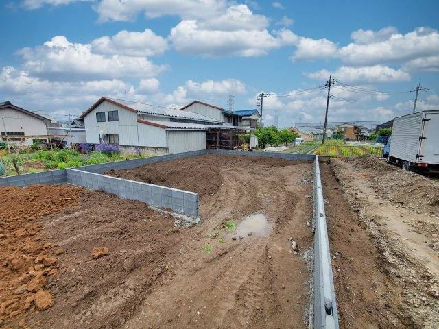 三郷市　彦糸1丁目　新築戸建　全2棟