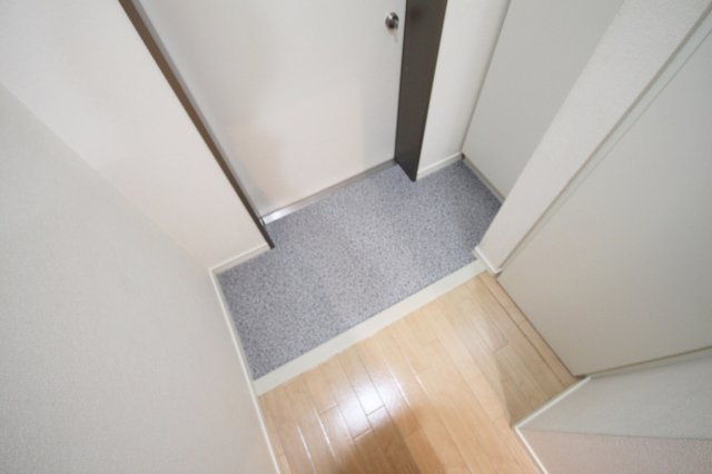 ヘーベルエムズの玄関|※同建物の類似写真となります。