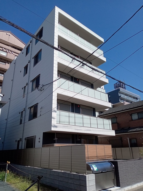 横浜市西区久保町の賃貸マンションの外観|天王町からも徒歩10分で広い生活圏です