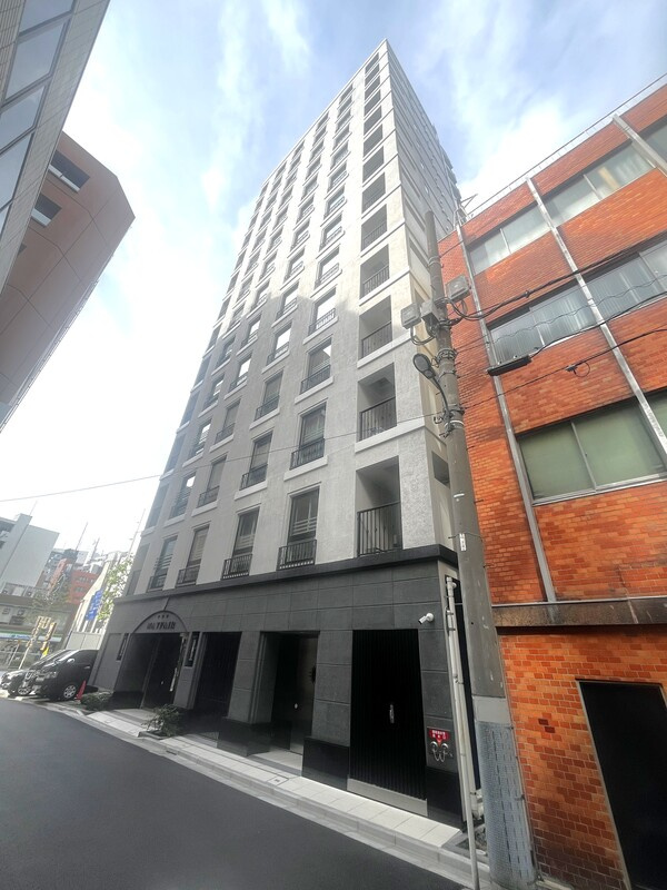 THE MAYFAIR
