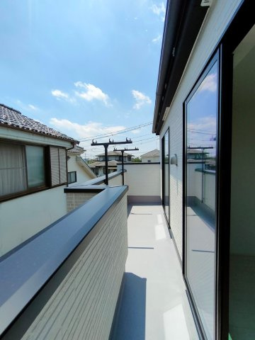 三郷市　彦糸1丁目　新築戸建　全2棟のバルコニー|施工例です