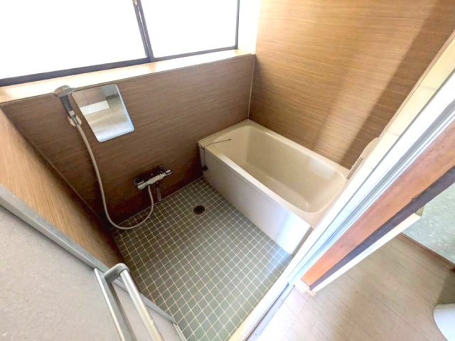 春江町3丁目戸建の浴室
