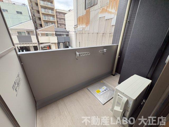 エスリード難波VALOREのバルコニー