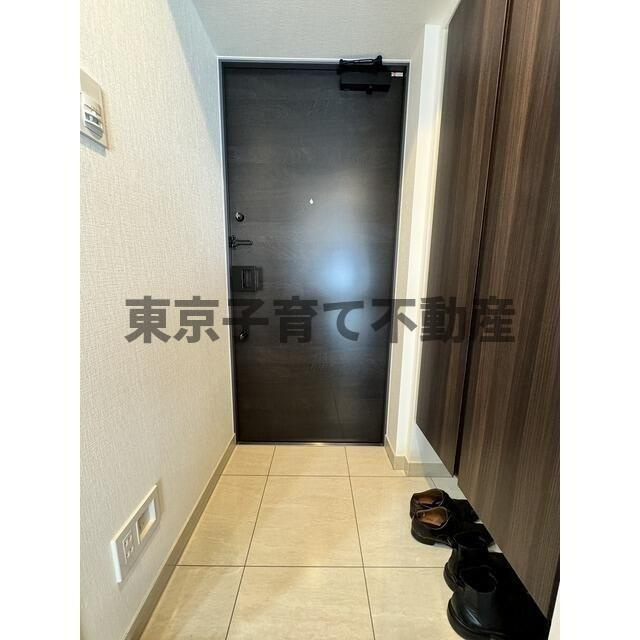 オープンレジデンシア御徒町の玄関
