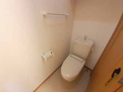 【トイレ】 | ドルフ・アカネＡ | 清潔感のあるトイレです
