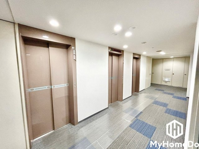ザ・シーン城北アストロタワーのその他共用部分|複数基のエレベーターを設置し、待ち時間を短縮。快適な住まいへのアクセスをスムーズに。