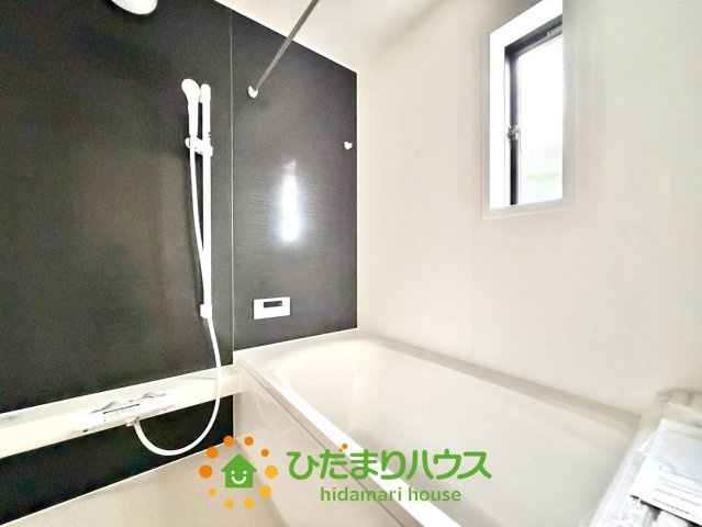 古河市新久田第1　新築一戸建て　02　クレイドルガーデンの浴室