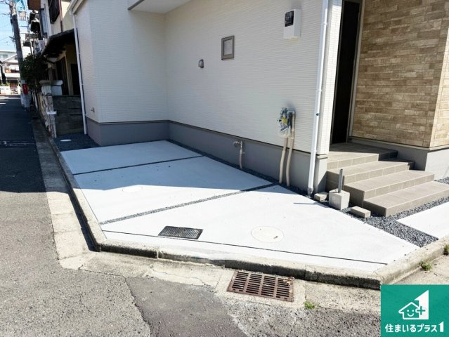 10(土)11(日)12(祝)現地説明会！◆藤井寺市小山　第2期　新築一戸建ての駐車場|駐車スペース！散水栓があるので、こまめに愛車を洗えます！