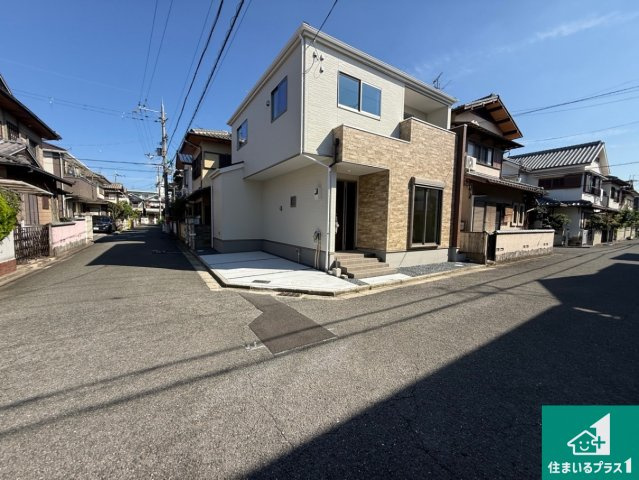 24(土)25(日)現地説明会！◆藤井寺市小山　第2期　新築一戸建ての前面道路含む現地写真|周辺は閑静な住宅街！前面道路広々で車の出し入れも便利です。駐車が苦手な方でも安心して車庫入れできます！