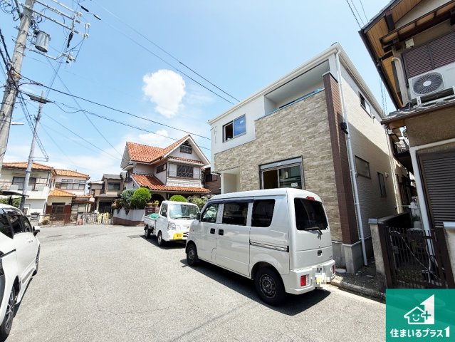 藤井寺市小山　第2期　新築一戸建ての前面道路含む現地写真|周辺は落ち着いた街並みの住宅地！子育てがしやすい住環境です！まだ未完成ですが、現地でしかわからない事もございます。是非一度ご覧ください。