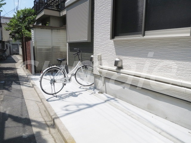 メゾン赤羽のその他共用部分|自転車をこちらに置かれてます☆