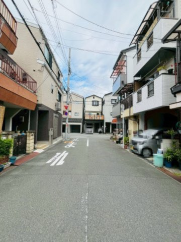 鶴見区緑３丁目中古戸建の前面道路含む現地写真
