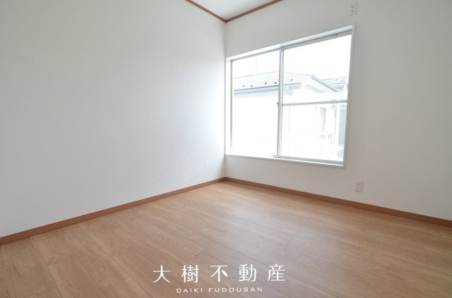 【洋室】 | 座間市四ツ谷　中古戸建て【仲介手数料無料】 | 2階　洋室2（4.5帖）