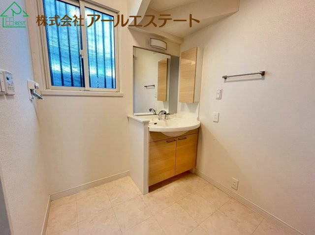 姫路市御立東6丁目　　　中古戸建の独立洗面台