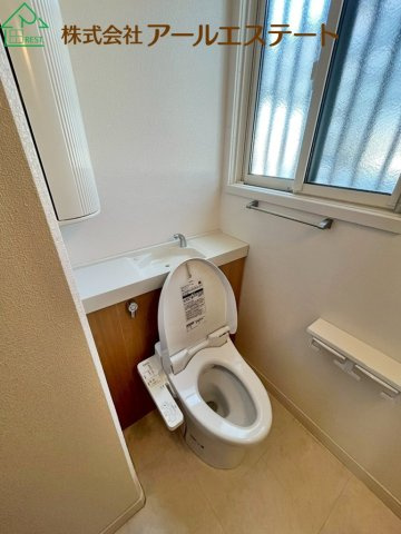 姫路市御立東6丁目　　　中古戸建のトイレ