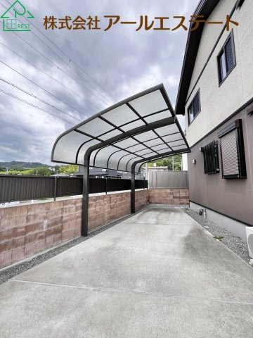姫路市御立東6丁目　　　中古戸建の駐車場