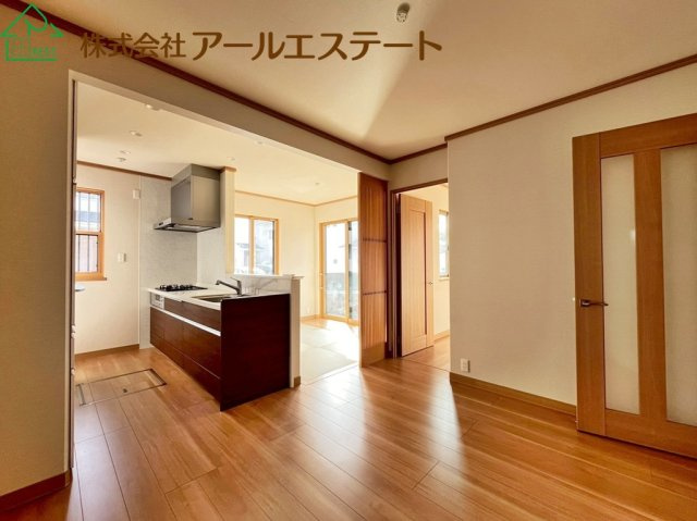 姫路市御立東6丁目　　　中古戸建の居間・リビング