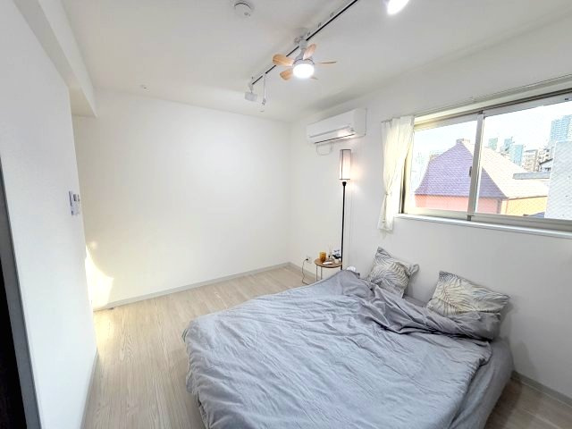 リフュージュ本山の洋室