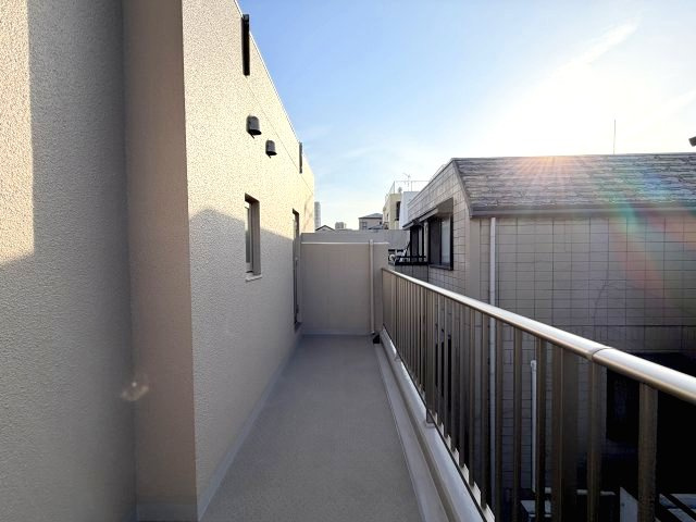 リフュージュ本山のバルコニー