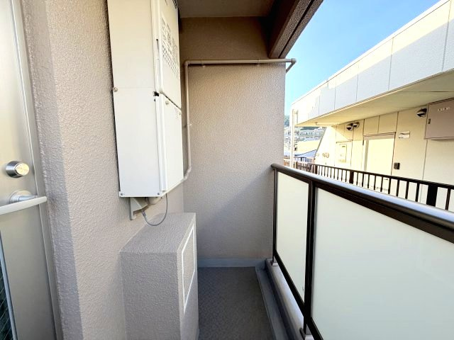 リフュージュ本山のバルコニー