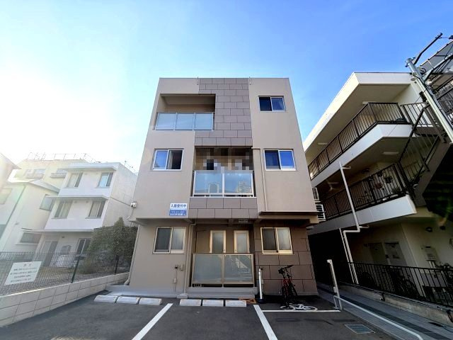 リフュージュ本山の外観