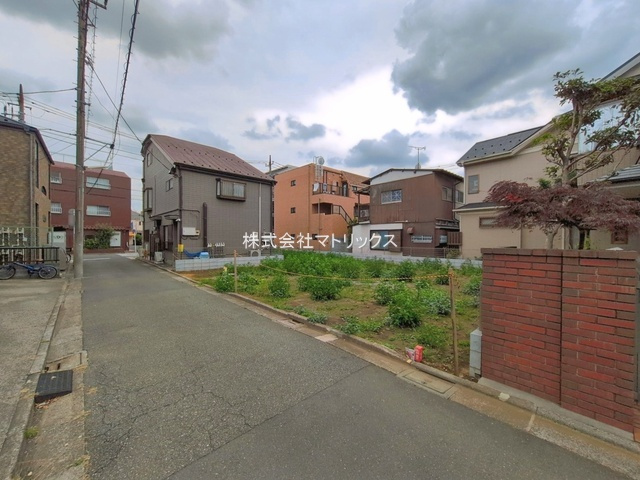 練馬区春日町6丁目　駅チカ×建築条件なし　限定1区画の前面道路含む現地写真
