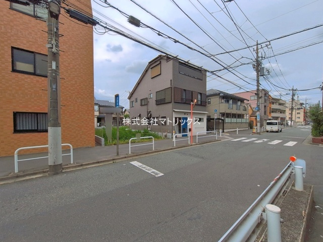 練馬区春日町6丁目　駅チカ×建築条件なし　限定1区画の前面道路含む現地写真