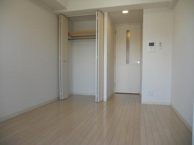 エステムプラザ京都御所ノ内ＲＥＧＩＡ（レジア）の内装|洋室