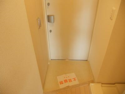 エステムプラザ京都御所ノ内ＲＥＧＩＡ（レジア）の玄関