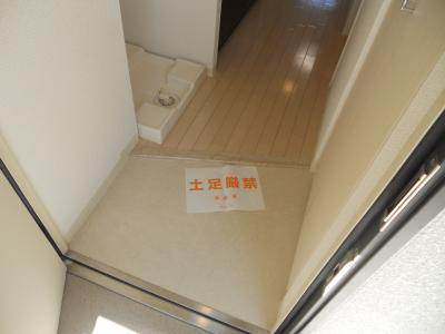 エステムプラザ京都御所ノ内ＲＥＧＩＡ（レジア）の玄関|玄関
