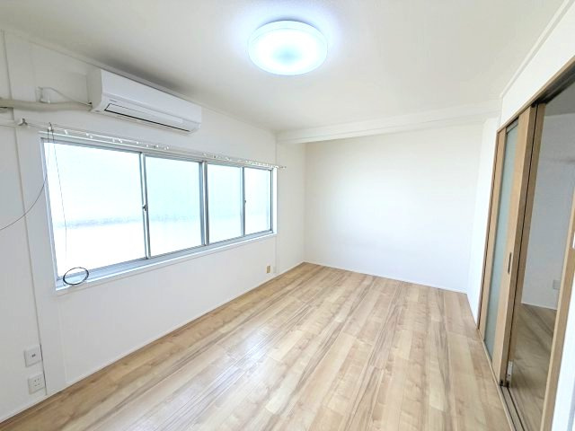 新灘北ハイツの寝室