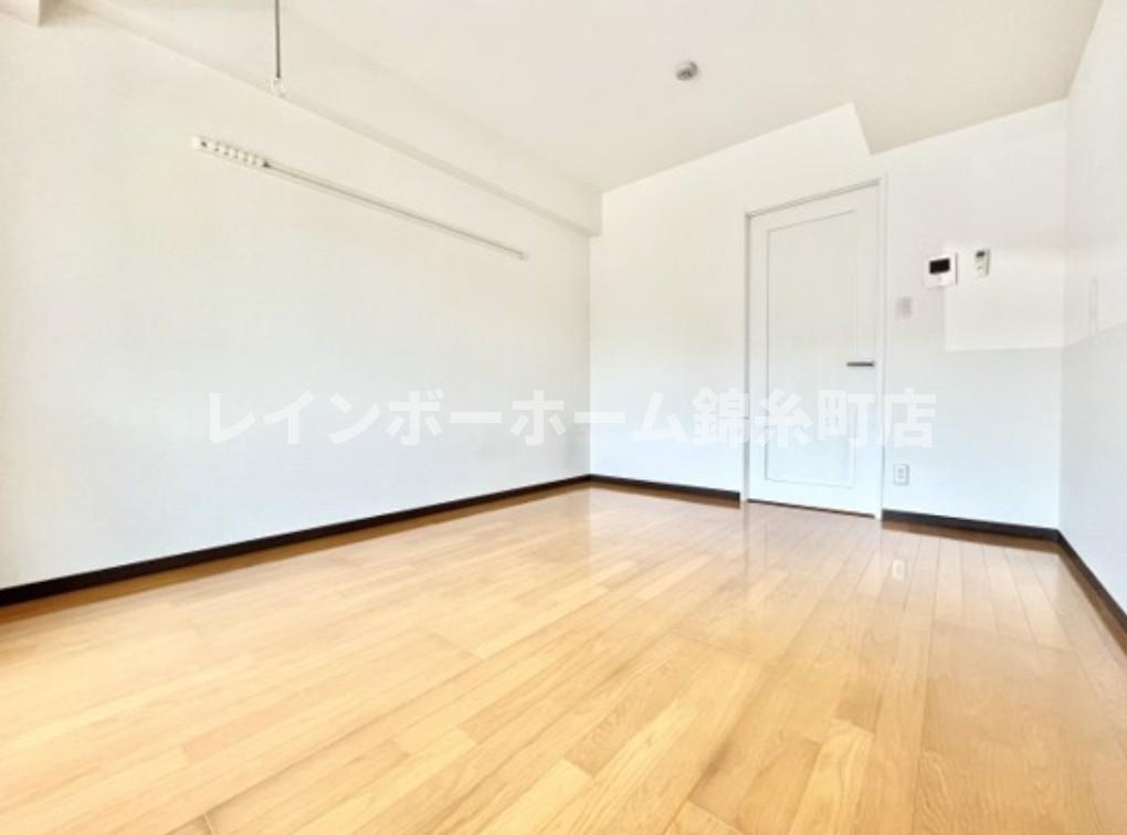 フラット