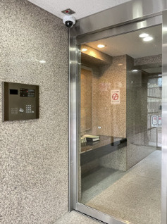 スカイコート本郷東大前壱番館のエントランス