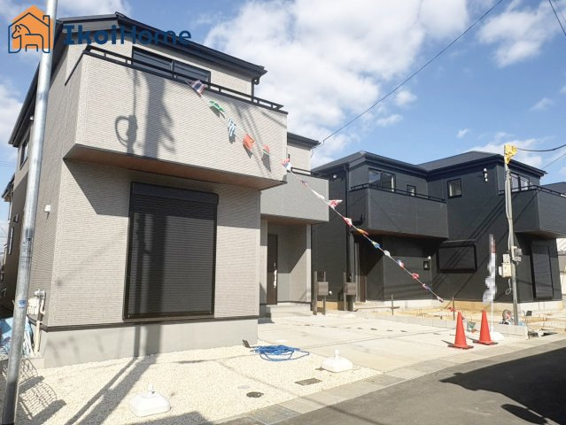 神戸市西区竜が岡1丁目　全8棟　1号棟　新築戸建の駐車場|【ホームページに現地動画掲載中】●年中無休：当日予約可●お車は並列で普通車3台駐車可能です！