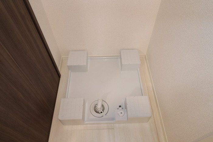 イーストプレイス須屋の玄関