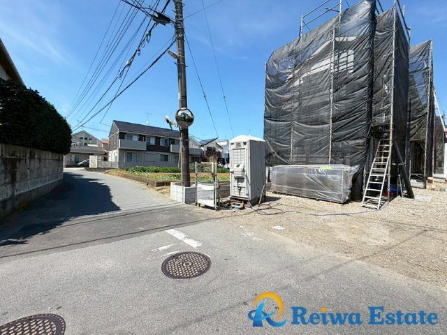 新築戸建　茅ヶ崎市今宿の前面道路含む現地写真