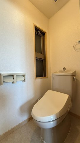ロイヤルタワー花畑駅前のトイレ|シンプルで使いやすいトイレです