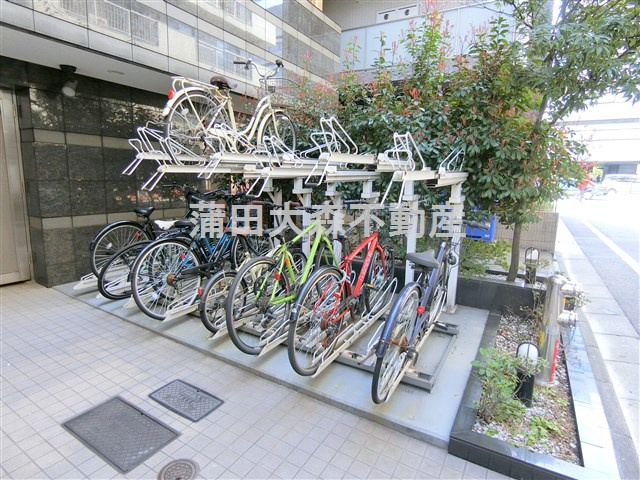 リクレイシア蒲田のその他共用部分|ラック式の駐輪場　