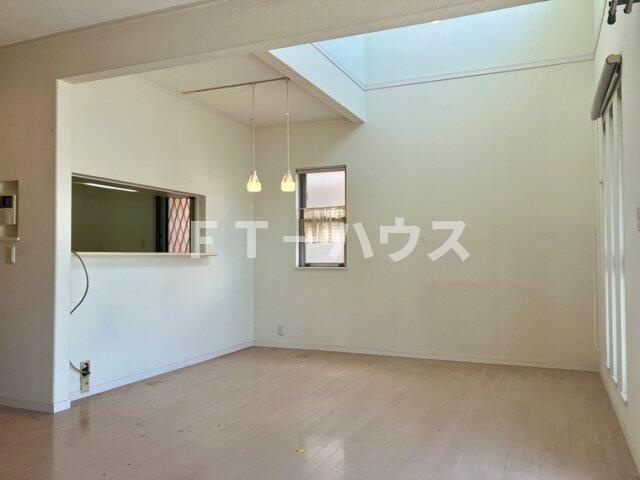 東中山戸建の居間・リビング